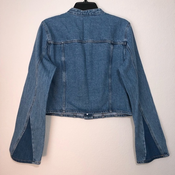 NWT BCBGeneration Contrast Bell Sleeve Light Blue Button Up Denim Jacket size L - Picture 11 of 14